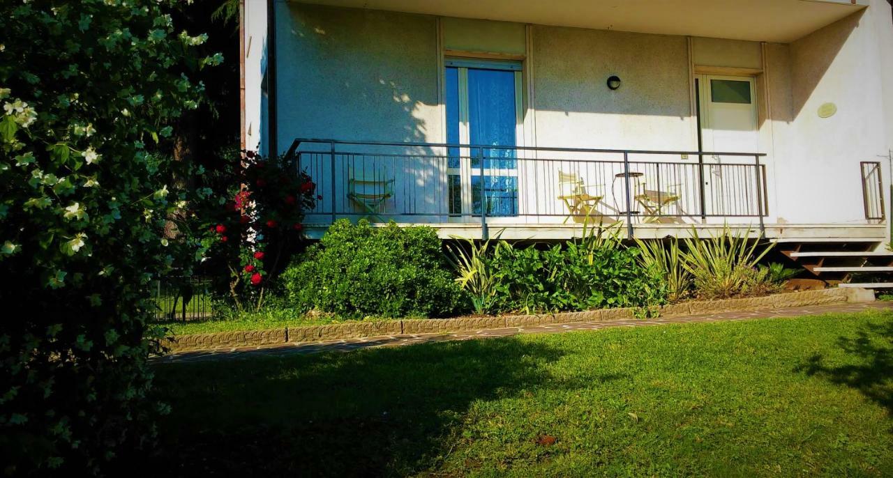 Вилла Casa Di Barbara Кастильоне-делле-Стивьере Экстерьер фото